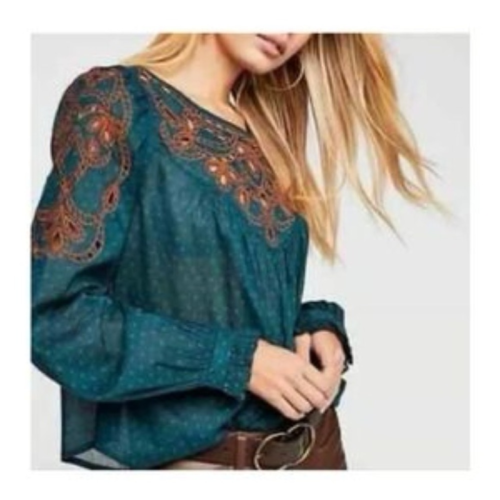 Free People Everything I Know cutout peasant blouse size MEDIUM EUC